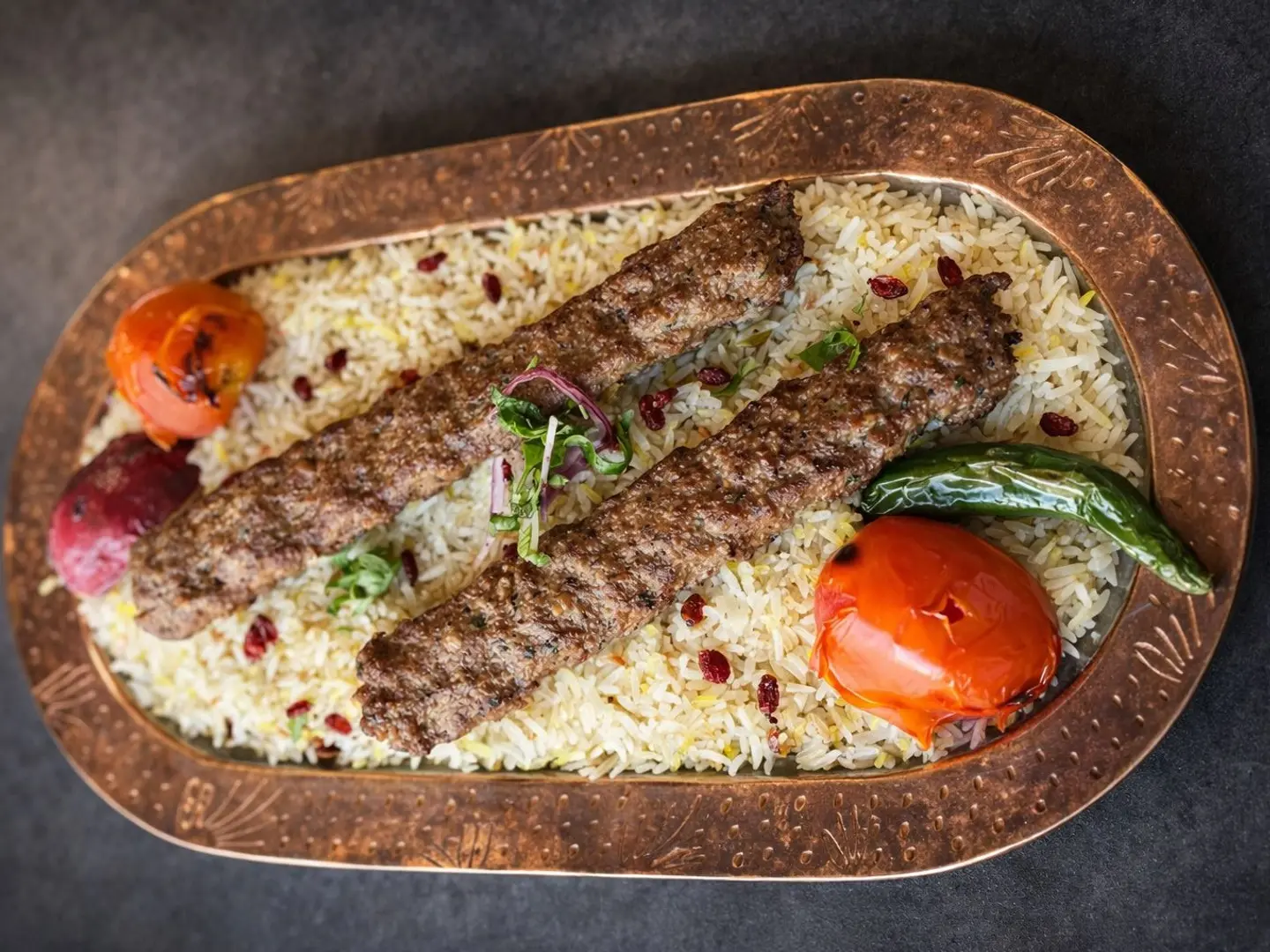 رز بالزعفران والكباب