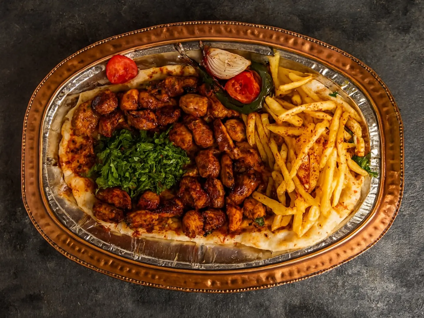 نفرشيش طاووق