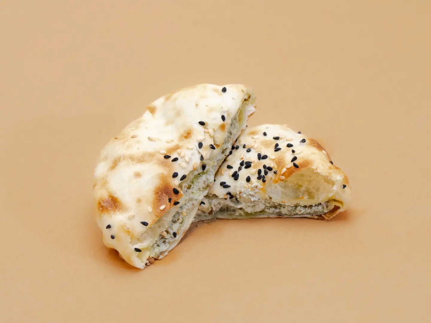 Labnh With Zaatar Pie