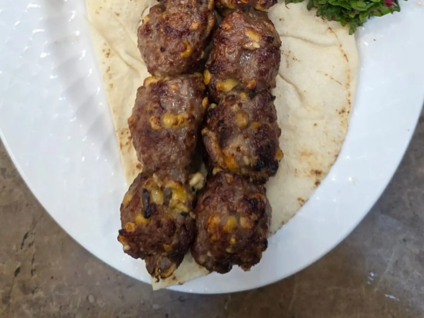 نفر مبشور لحم بالجبن
