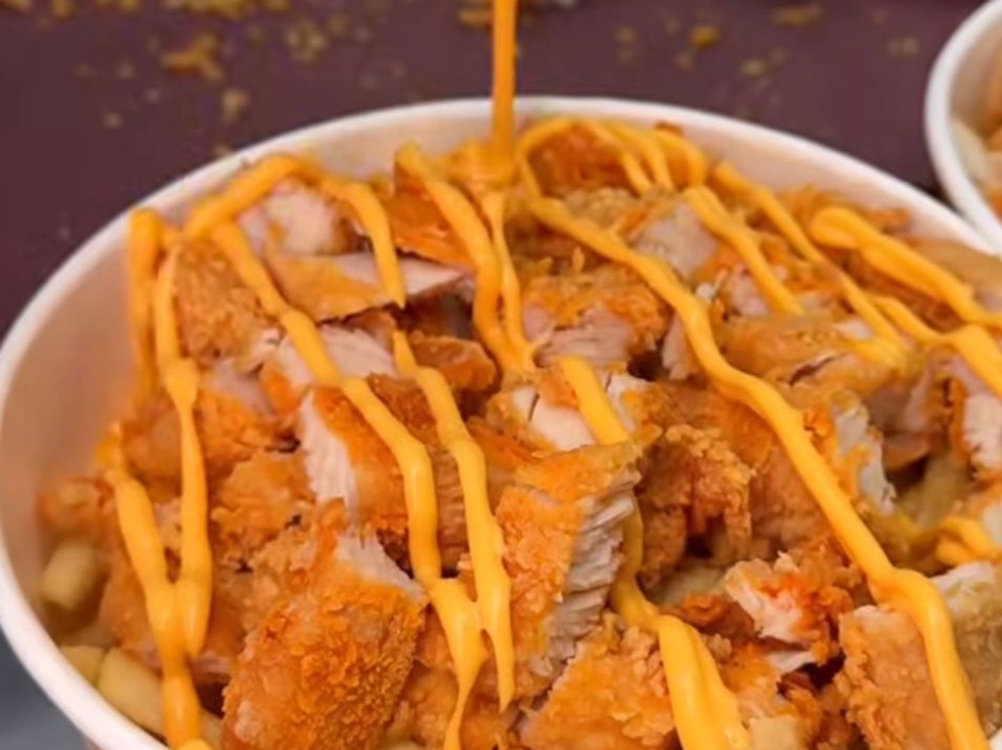 صحن بطاطس بقطع الدجاج