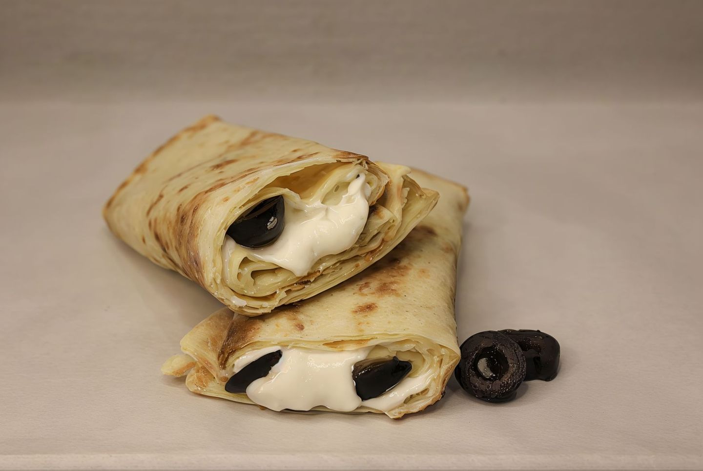 Labana With Olives - Medium