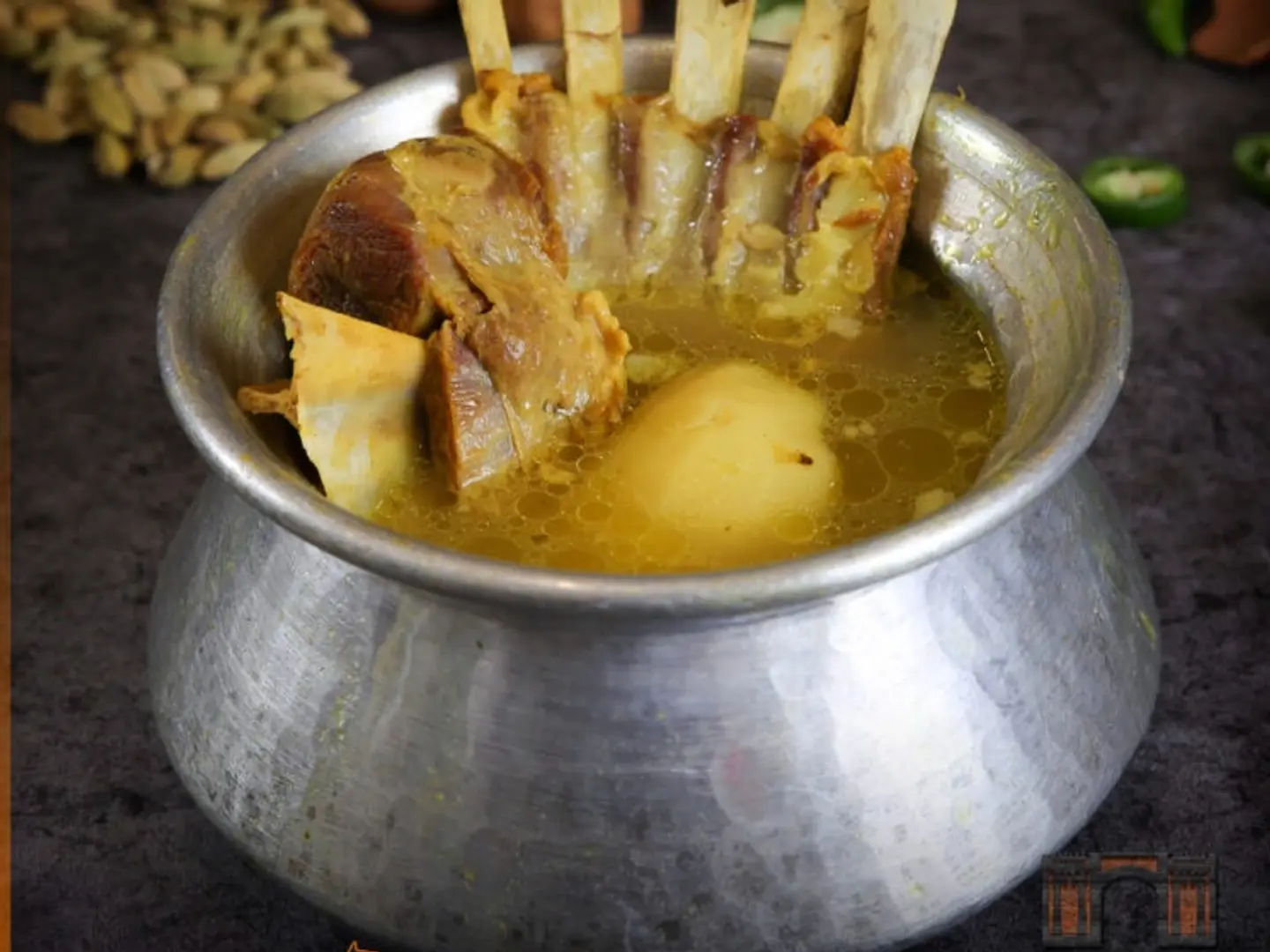 برمة لحم - مثلوثة