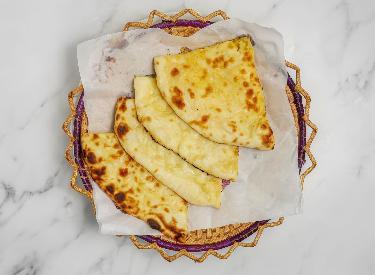 خبز نان بالجبنة