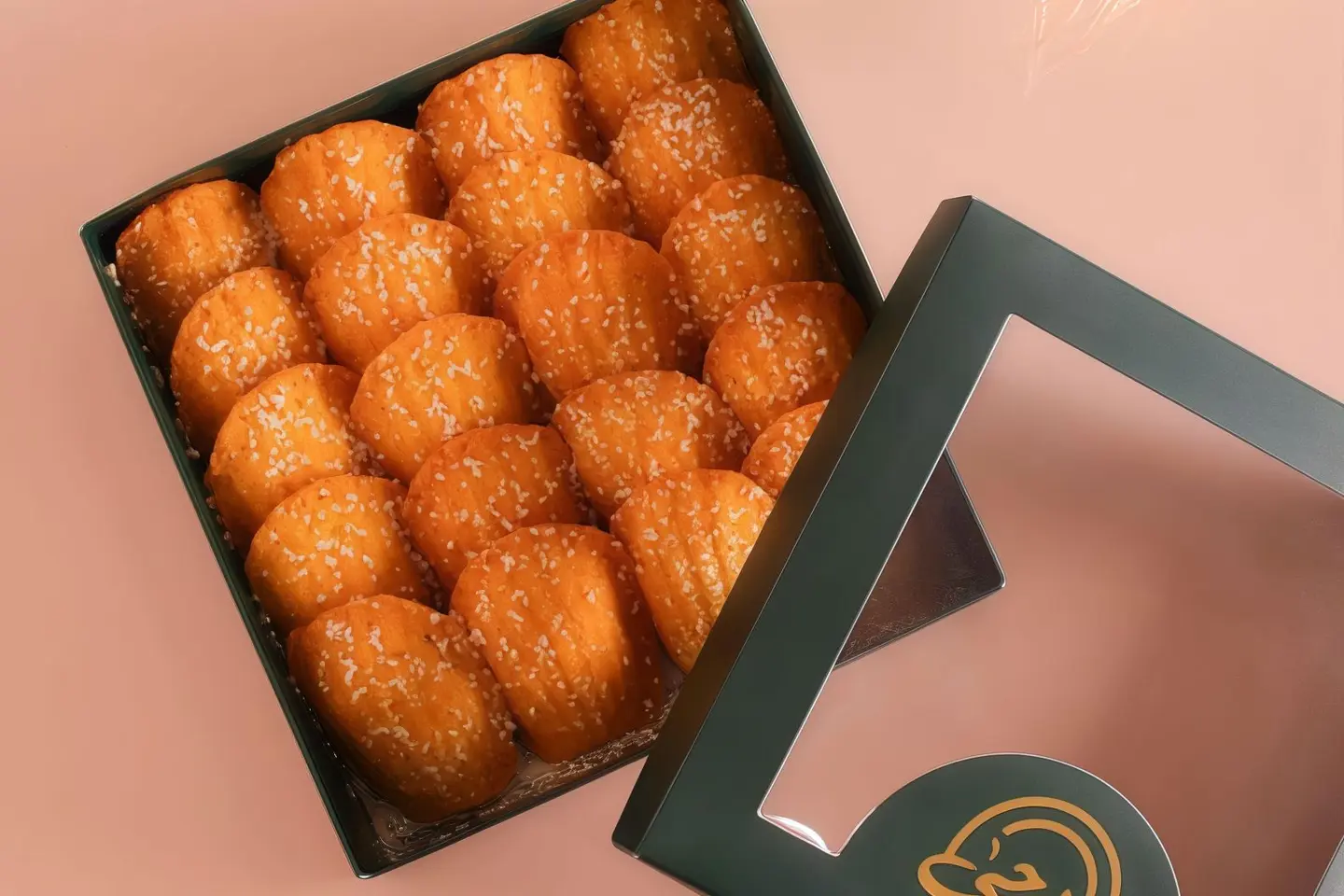 Madeleine Aqili Tablet