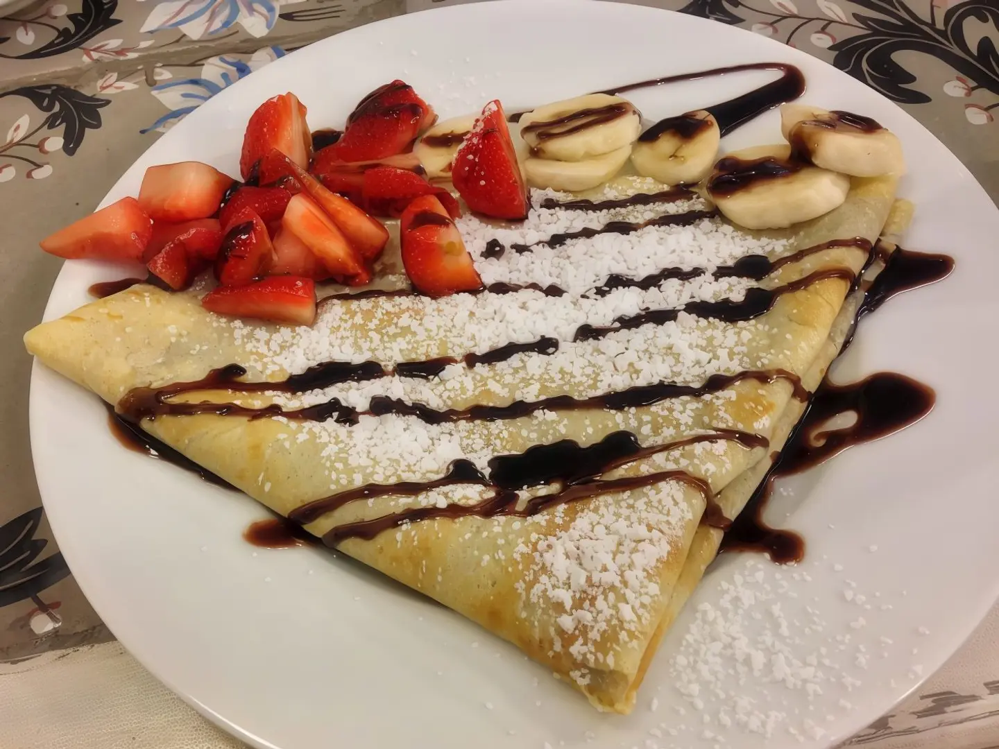 Nutella Triangle Crepe