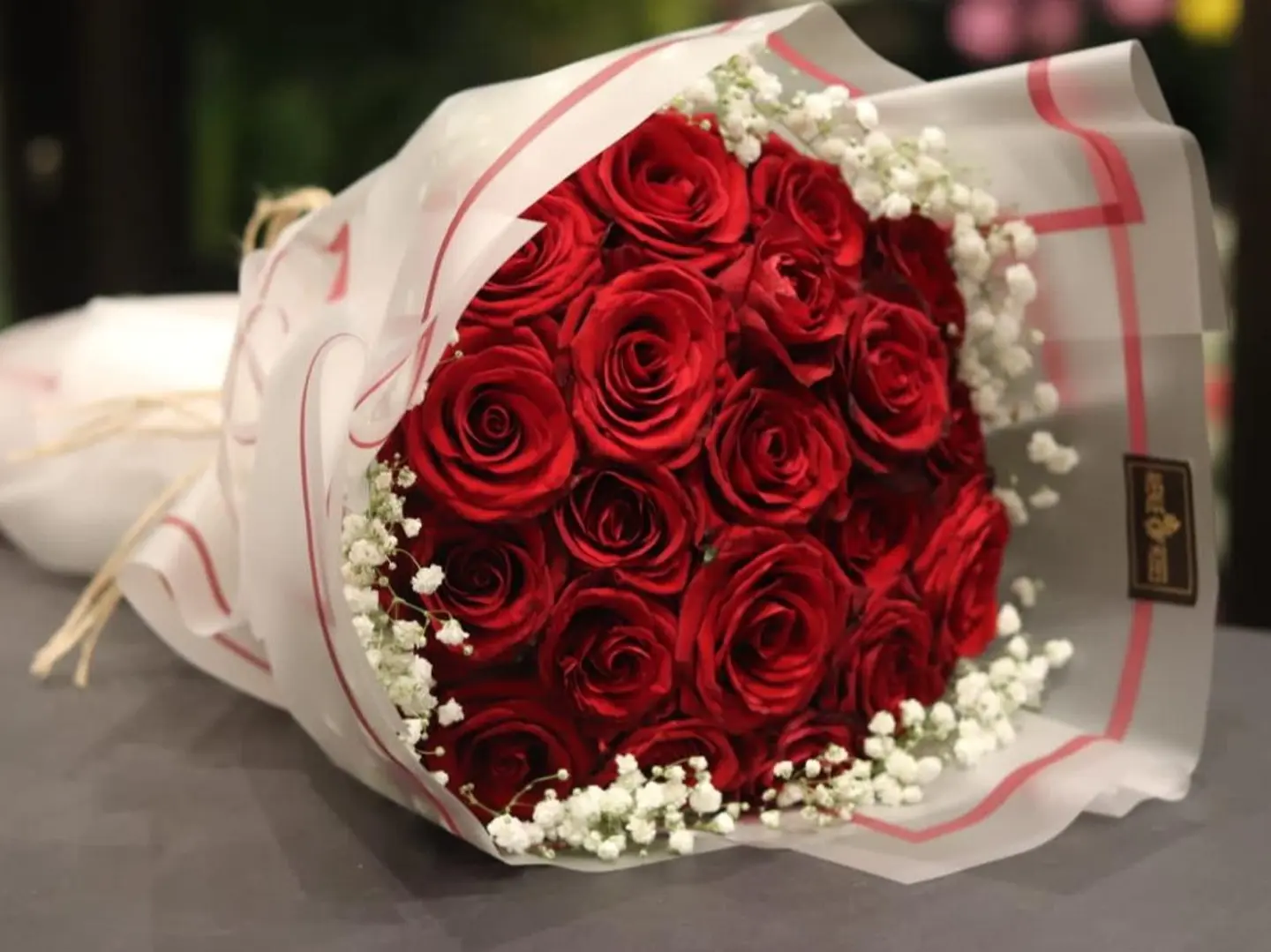 ورد جميل احمر