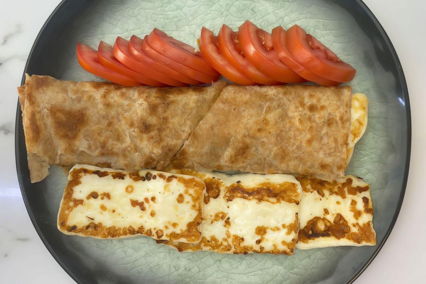 فطيرة جبن حلوم