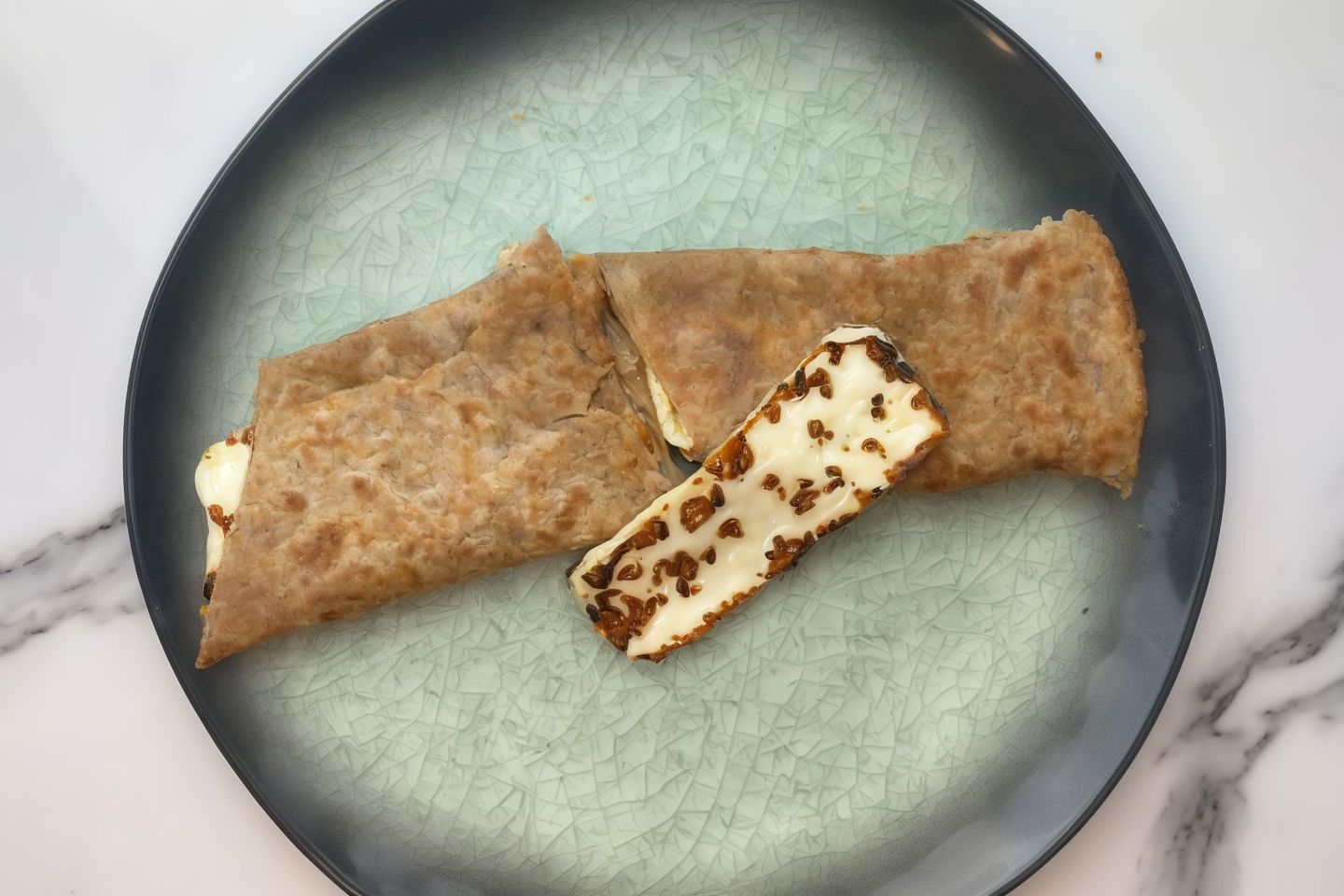 فطيرة جبنة عكاوي