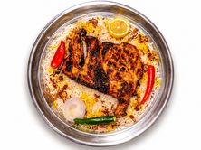 نص دجاجه عالفحم مع رز