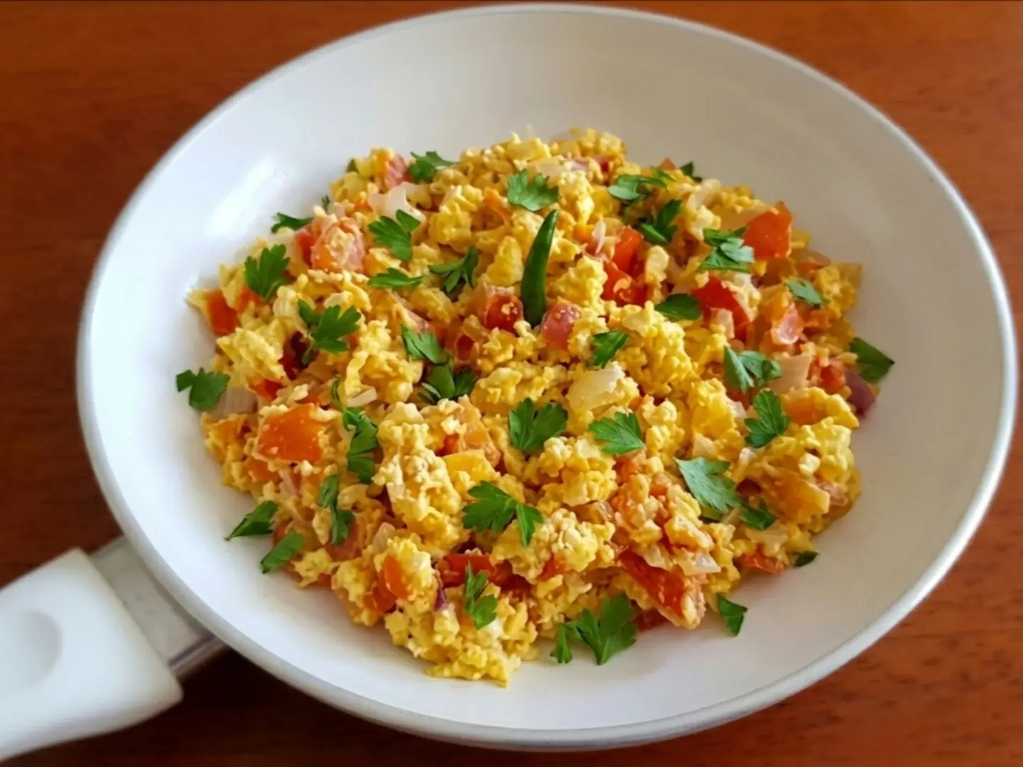 طبق بيض شكشوكه عدني