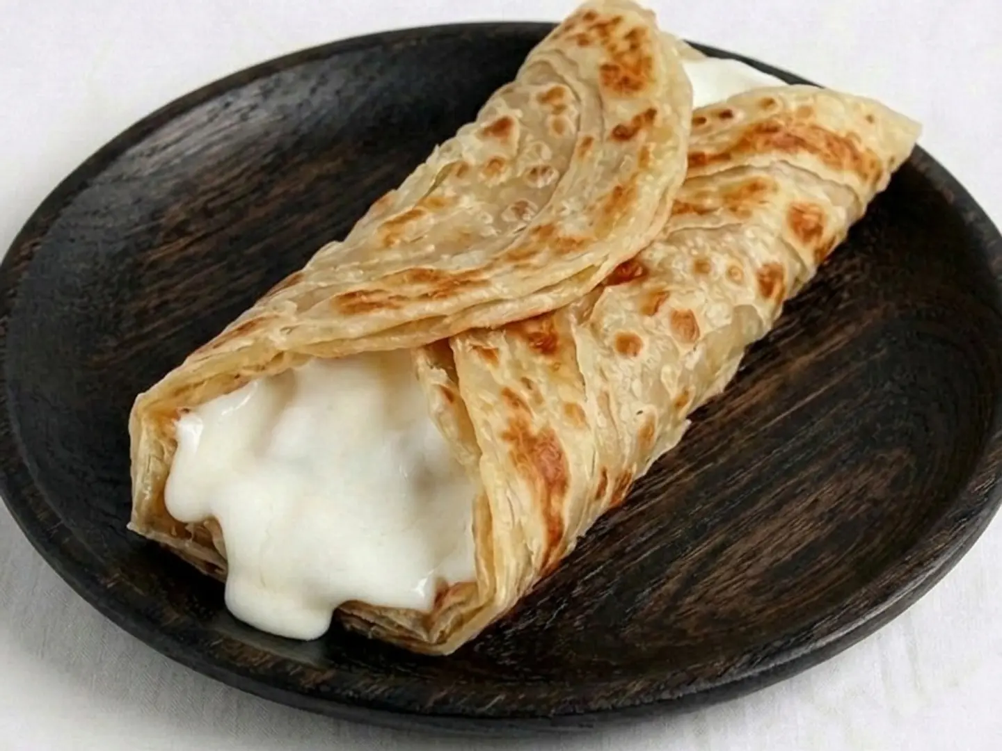 ساندوتش جبن سائل بالشباتي