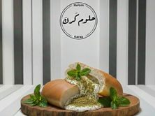 لبنة زعتر-خبز صامولي