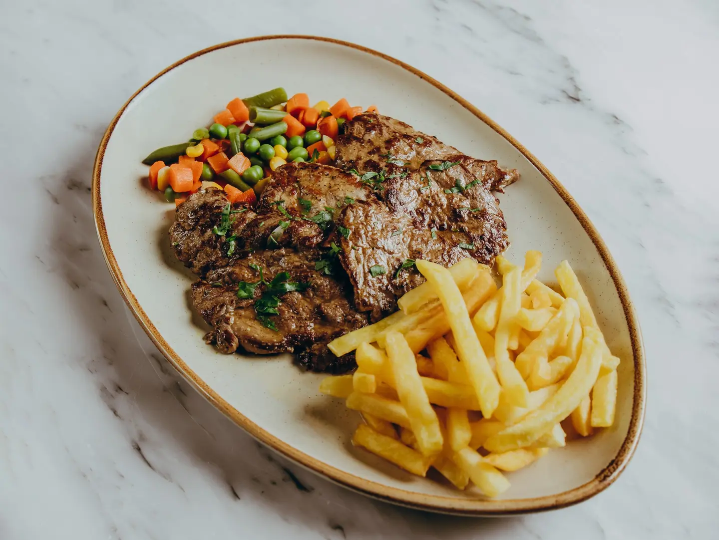 شرحات لحم بالمطافايه