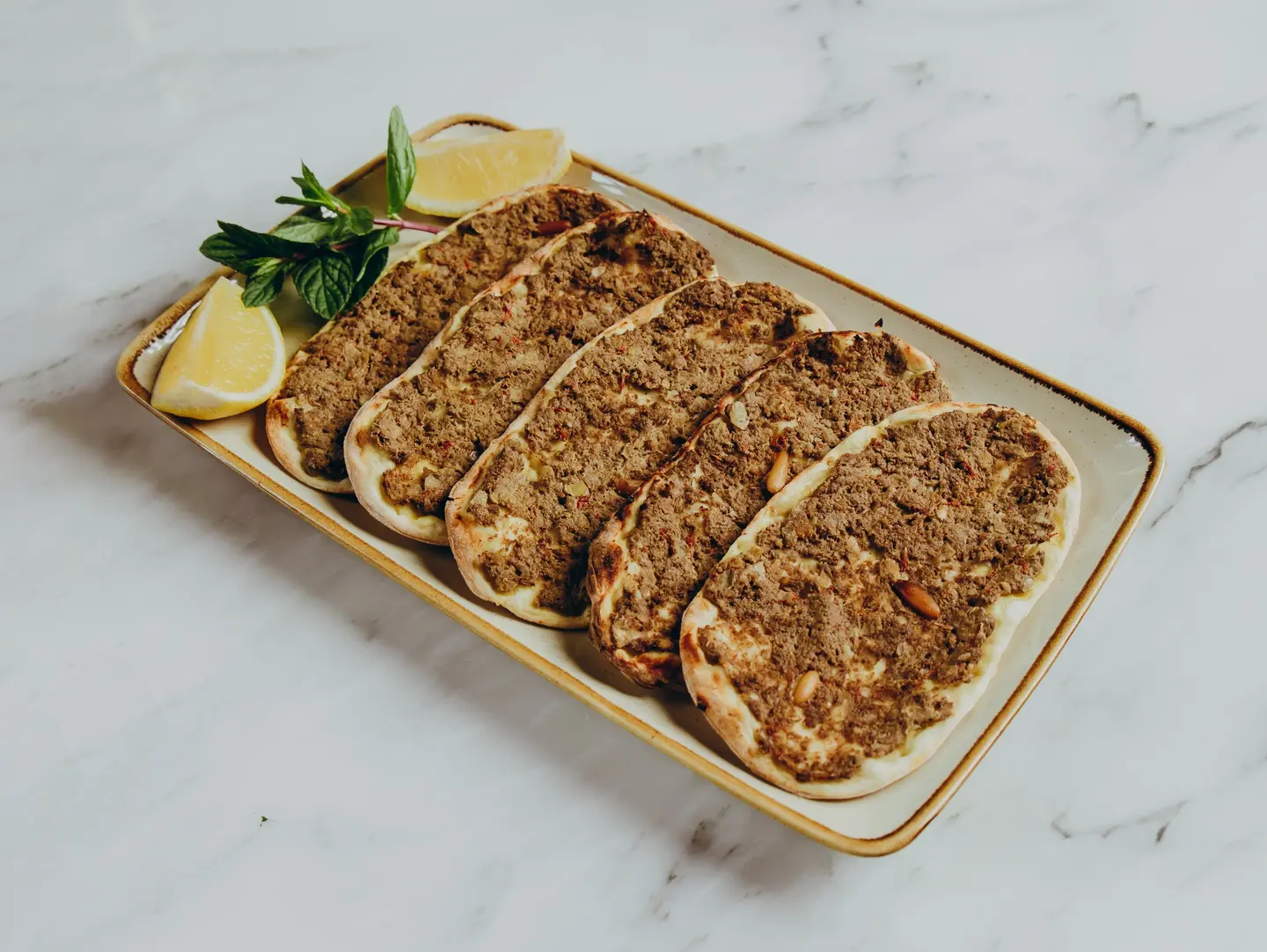 صفيحه لحمه دبس الرمان