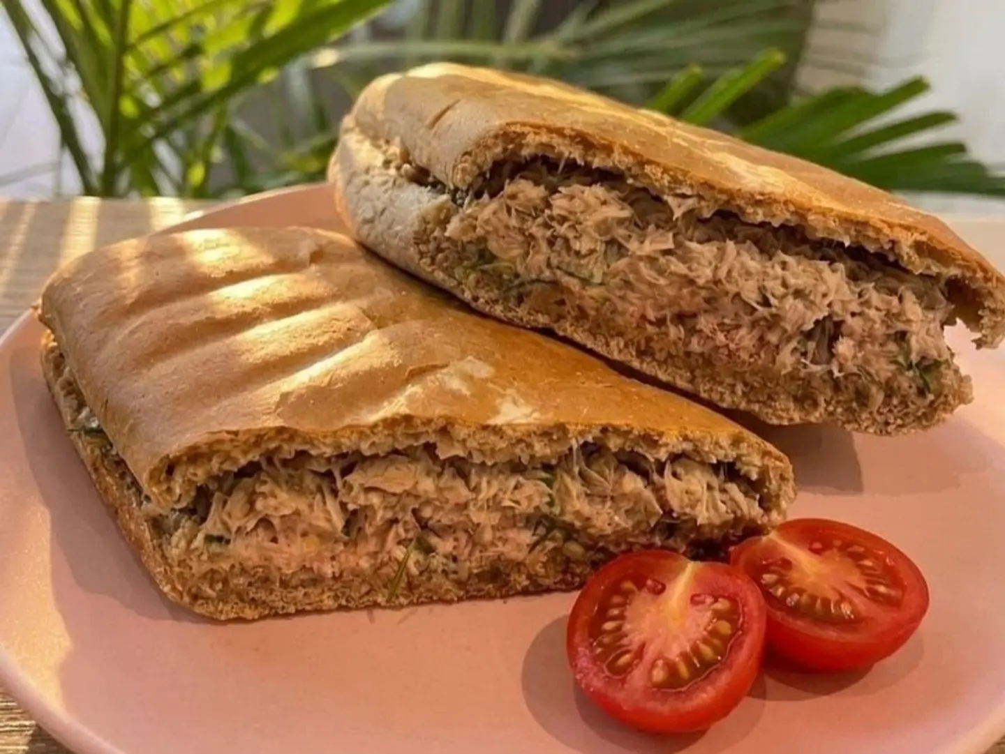 ساندوتش تونا