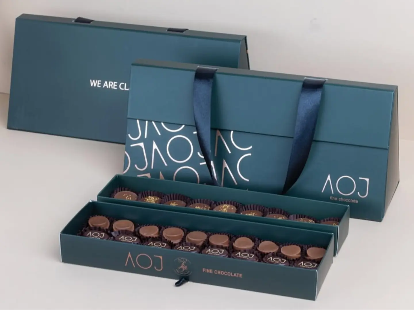 بوكس العيد شوكولاتة 45 قطعه