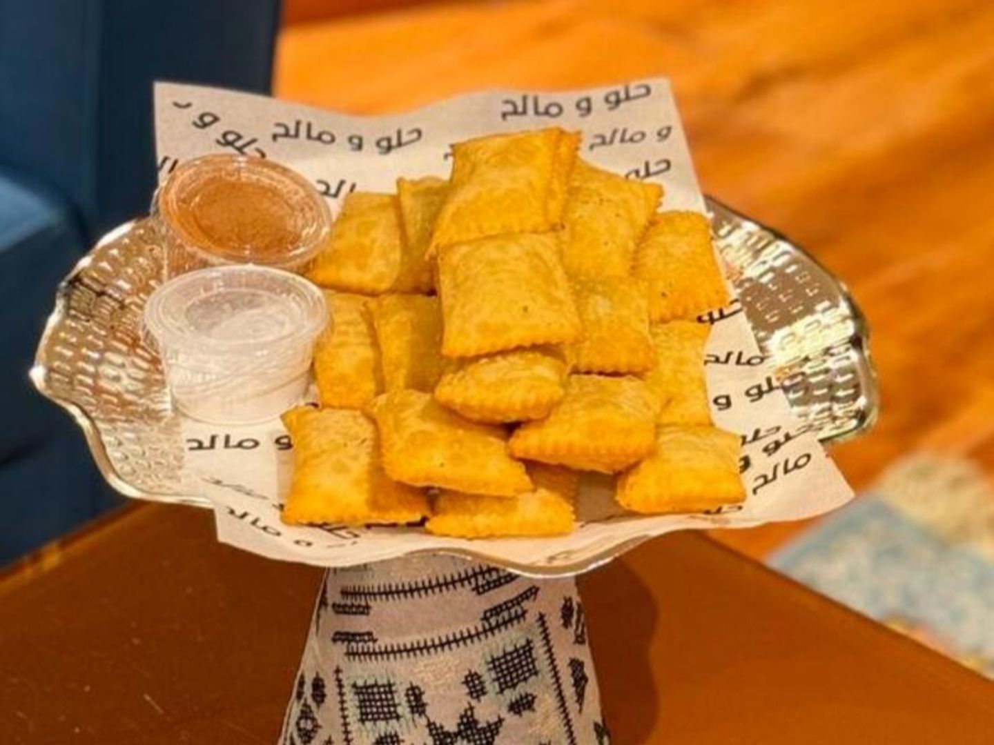 مخدات جبن كبير