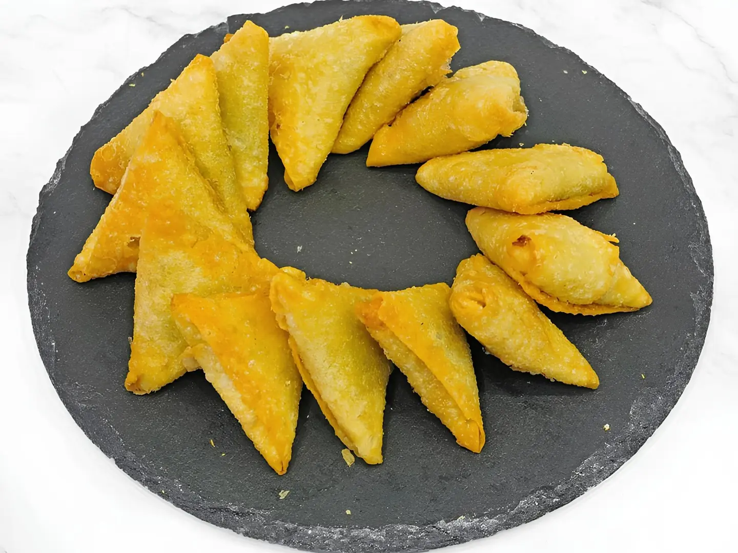 سمبوسه بالجبن صغير