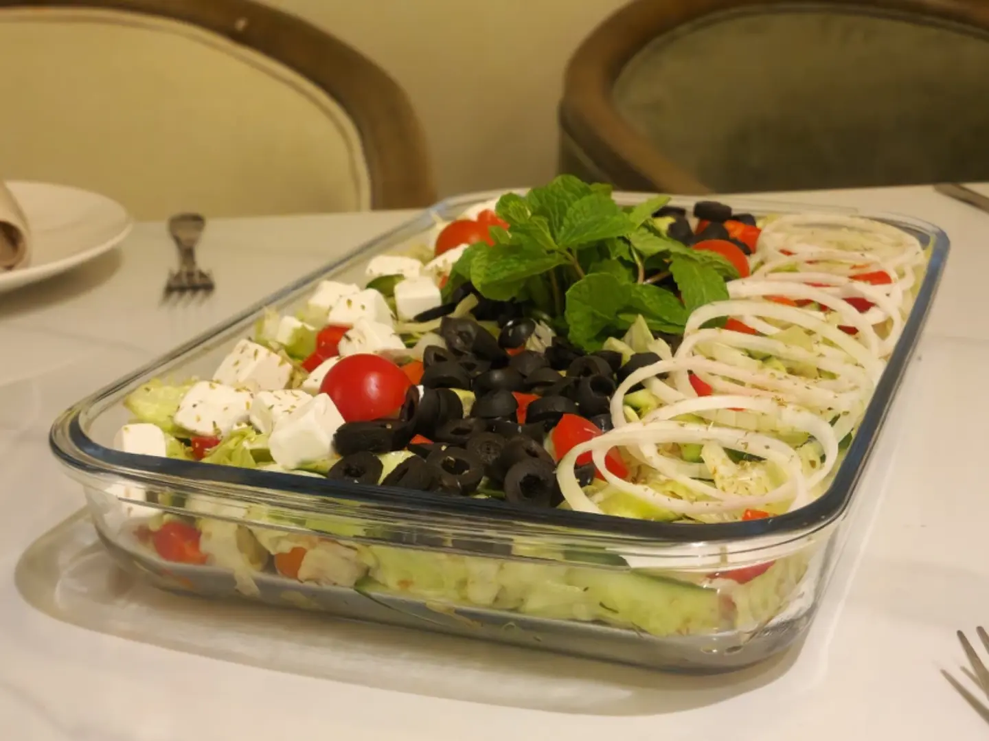 سلطة يوناني