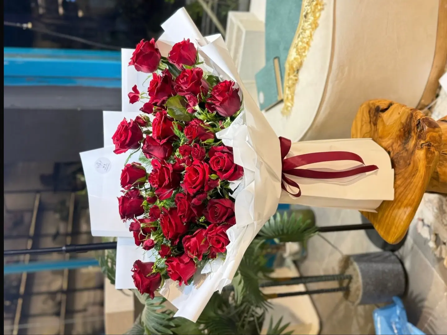 باقه احمر تغليف ابيض 1