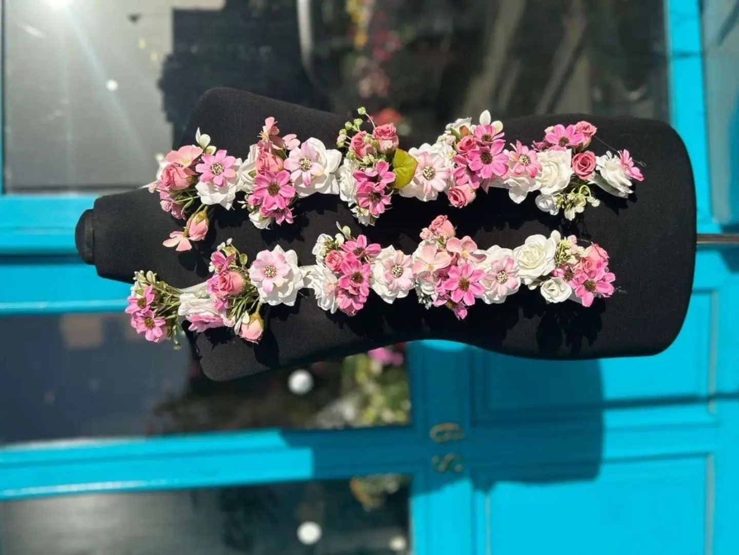 عقد ورد انيق 4