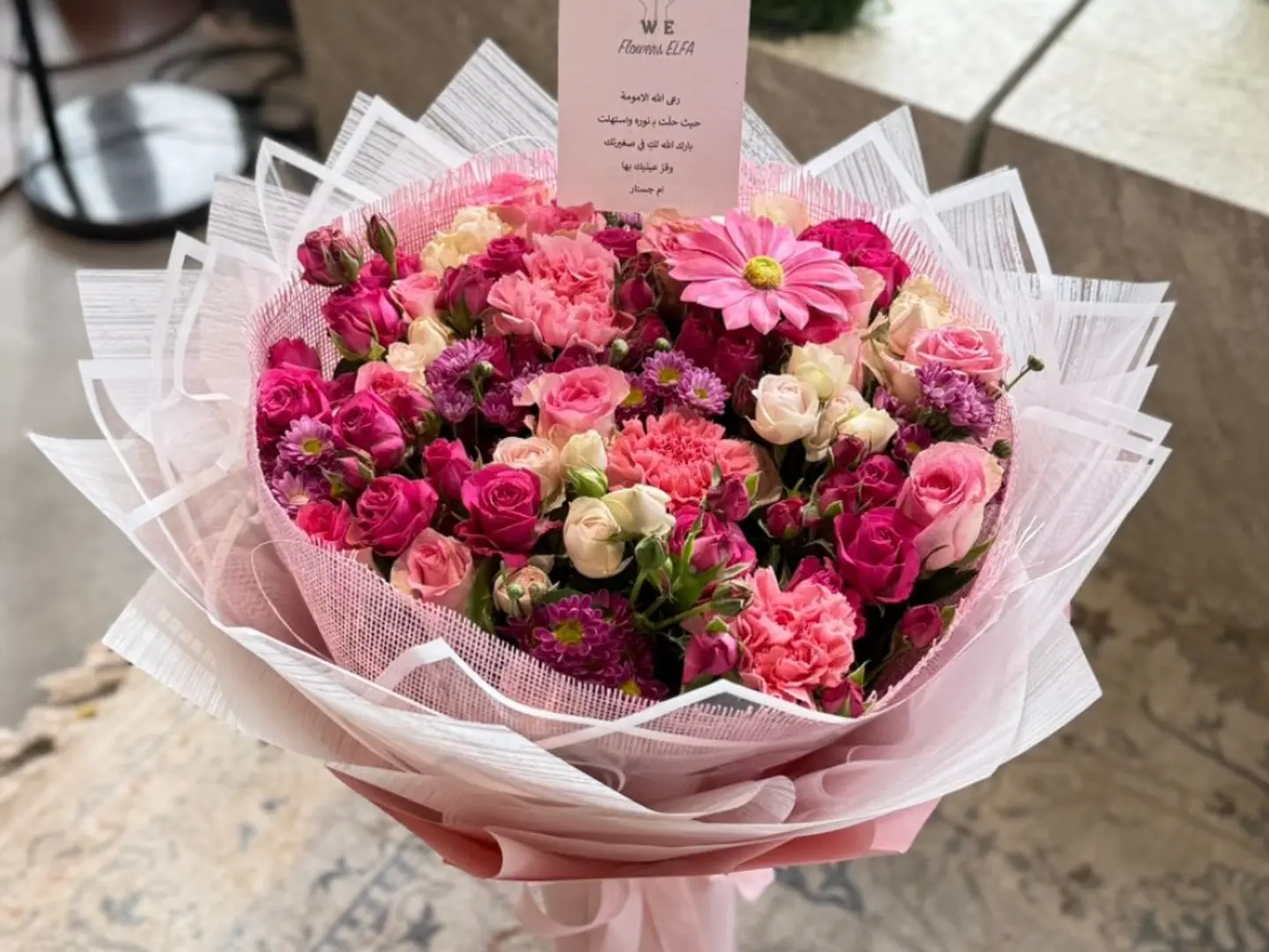 باقه كبيره واقفه فخمه ورديه19