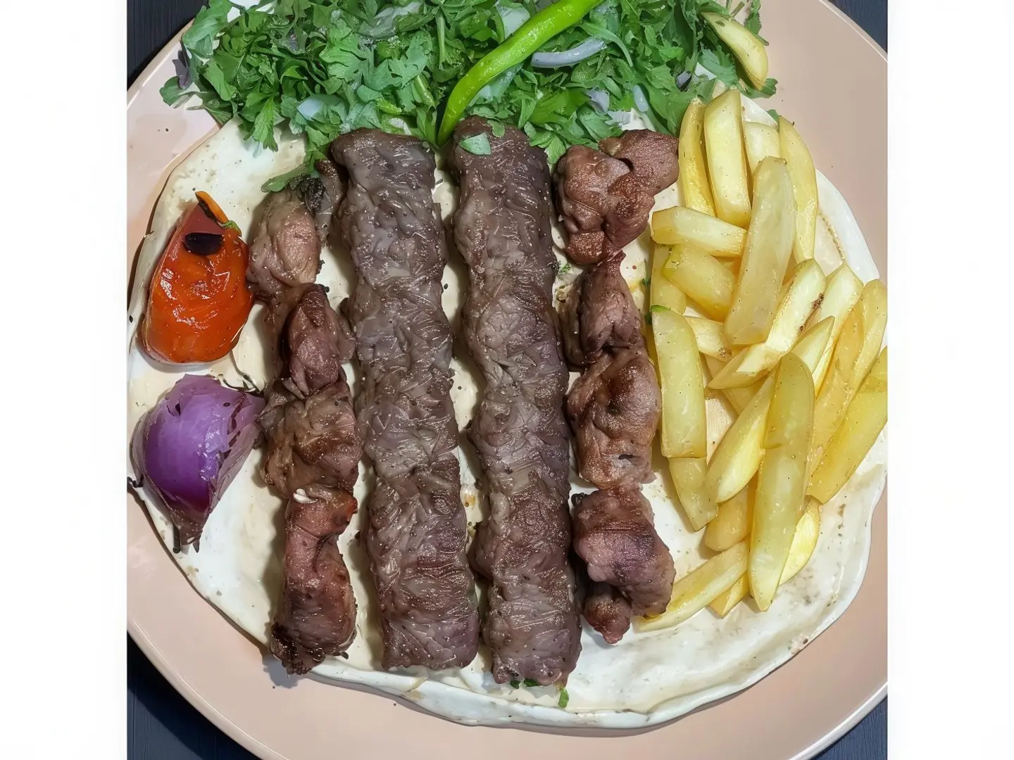 مشاوي مشكل لحم وسط