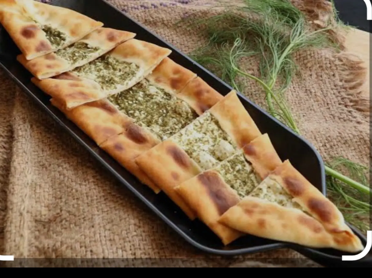 لبنه بالزعتر