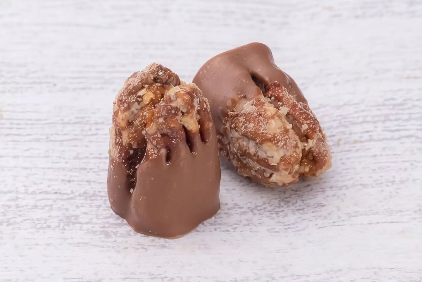 Caramelized Walnuts With Chocolate