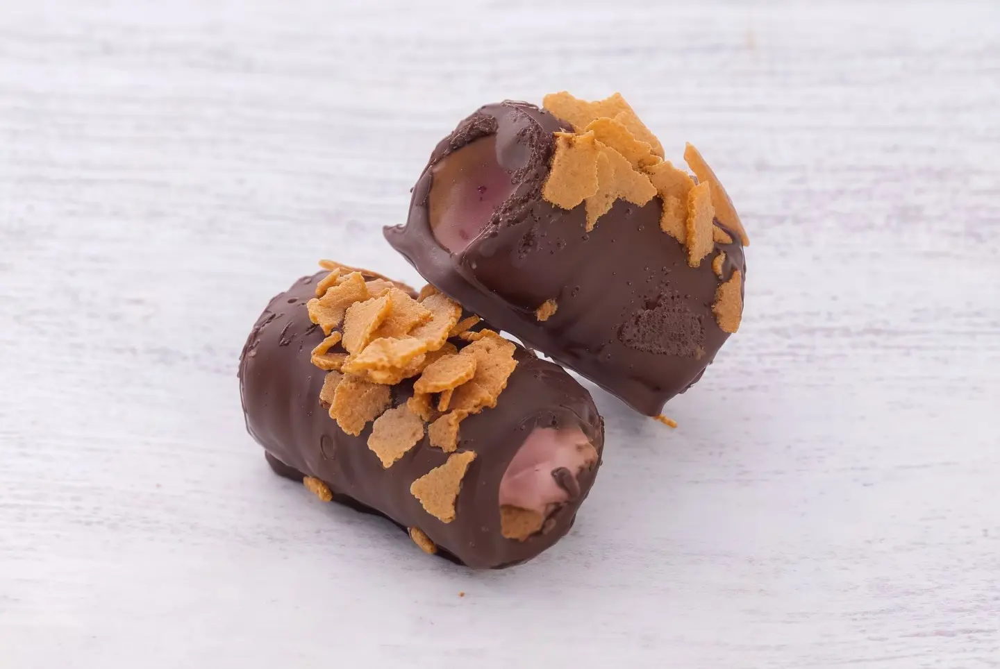 Chocolate Wafer With Berries