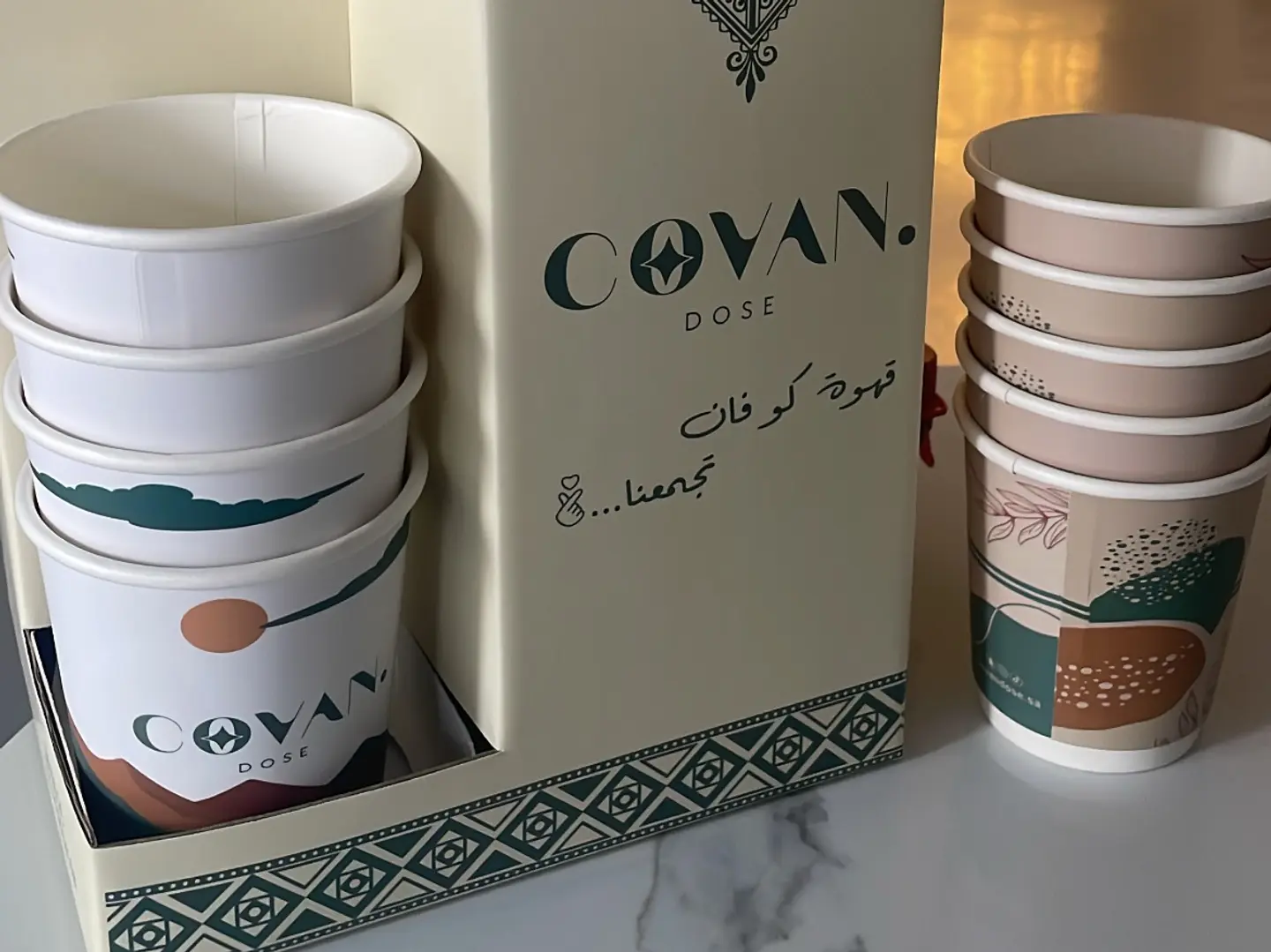 جك قهوة ١ لتر تكفي لخمسة أشخاص ونقدم كوب 1 ثلج مجانا