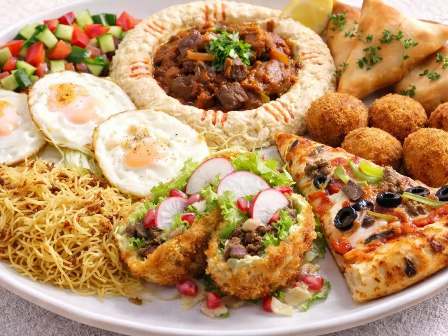 بكج فطور لشخصين(مع بيتزا خضار حجم صغير )