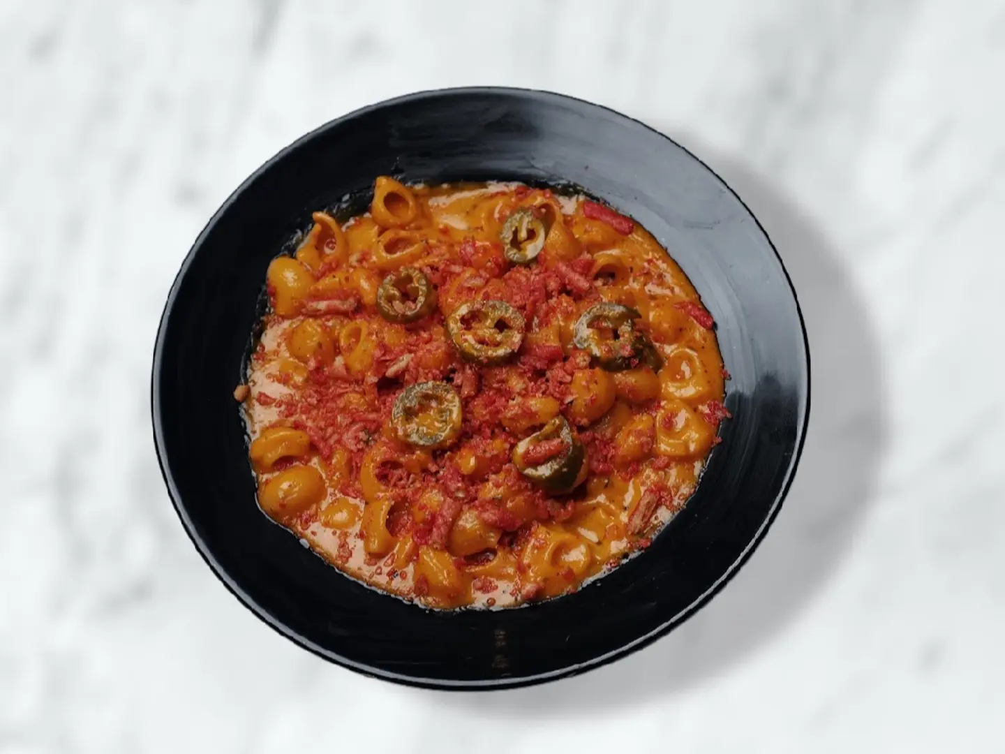 بالجبنة والشيتوس