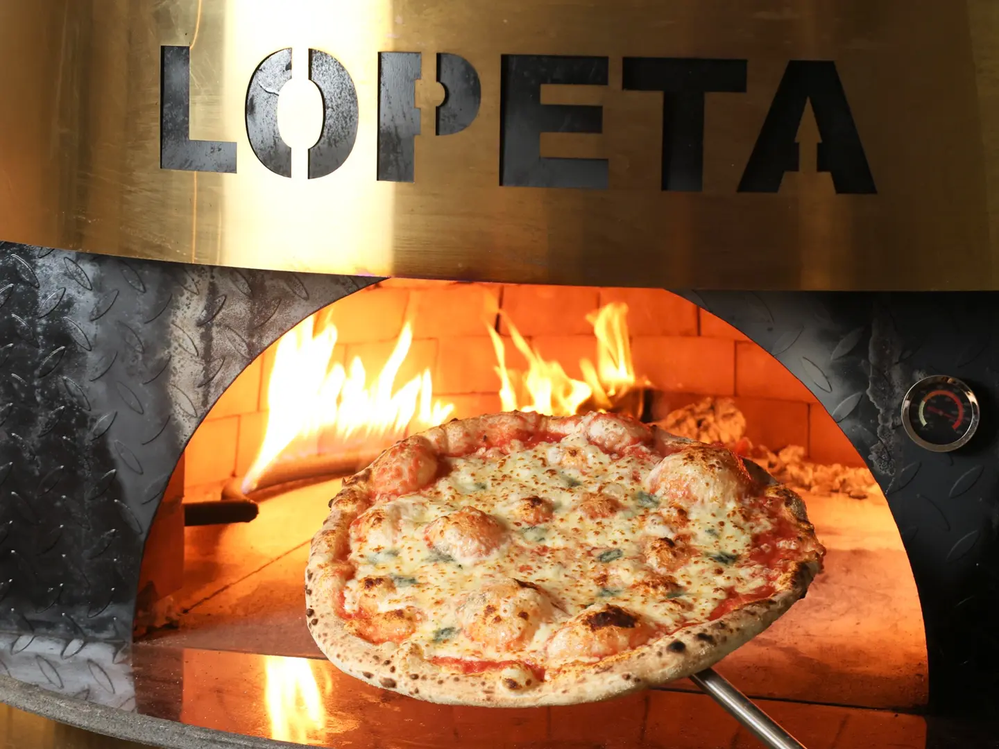 بيتزا ال4 أجبان - وسط