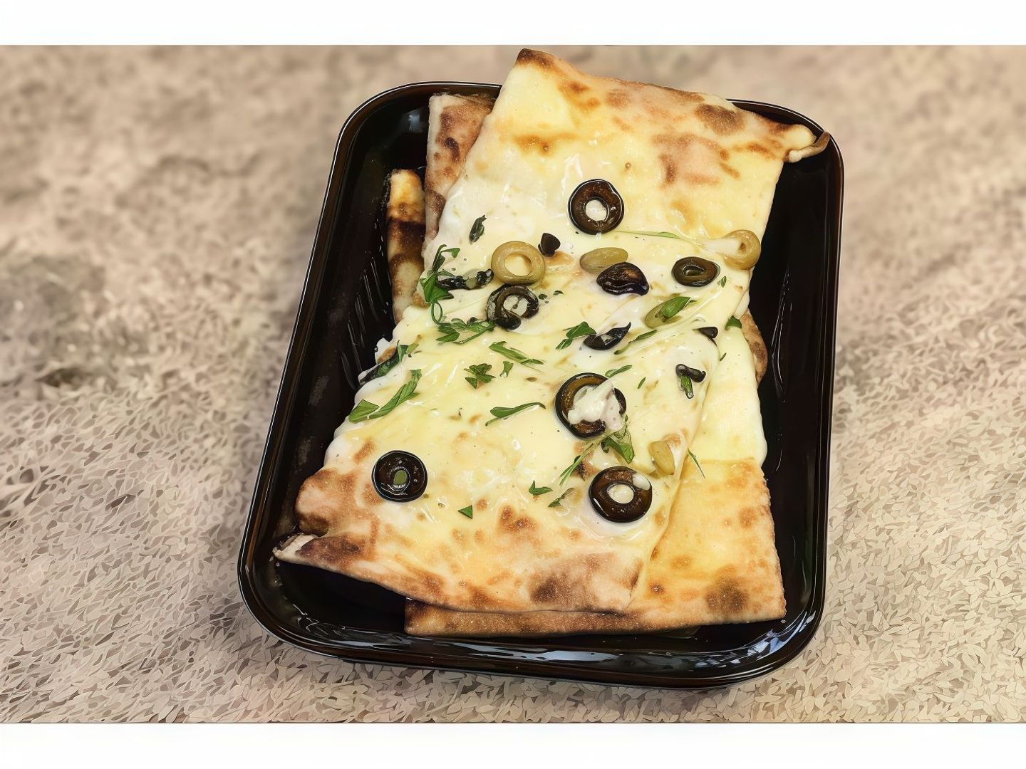 خبز نان بالجبن