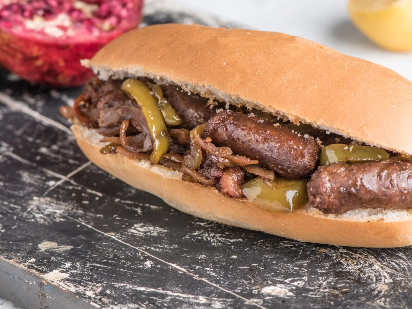 ساندوتش سجق دبس الرمان