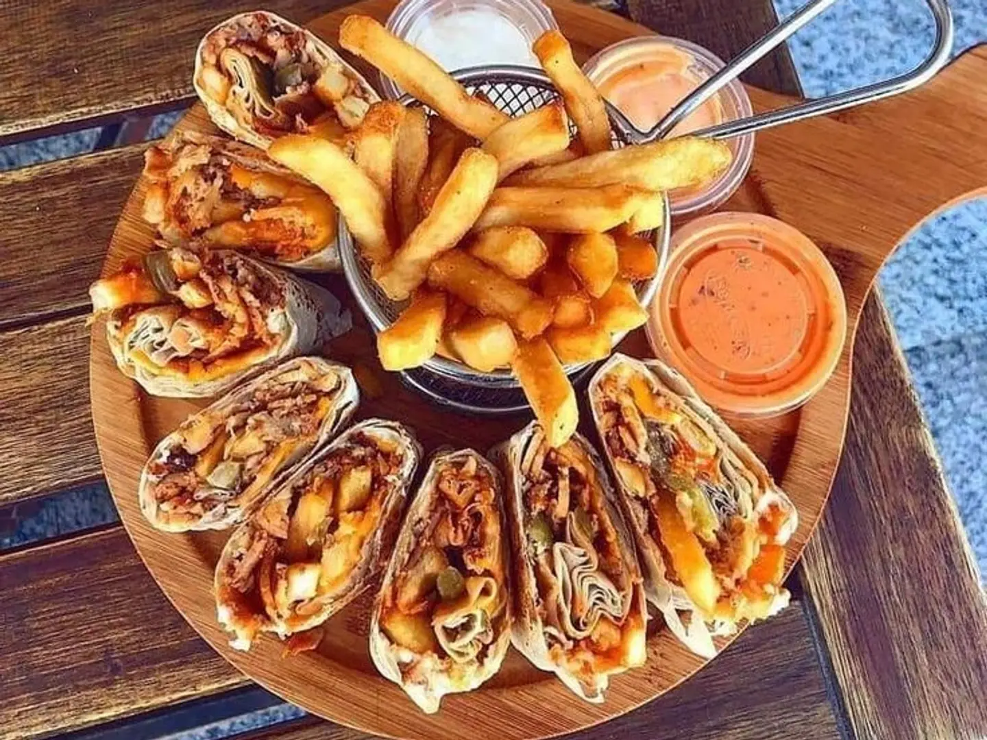 شاورما عربي وسط