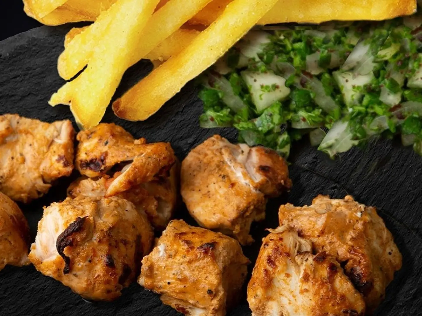 صحن شيش طاووق