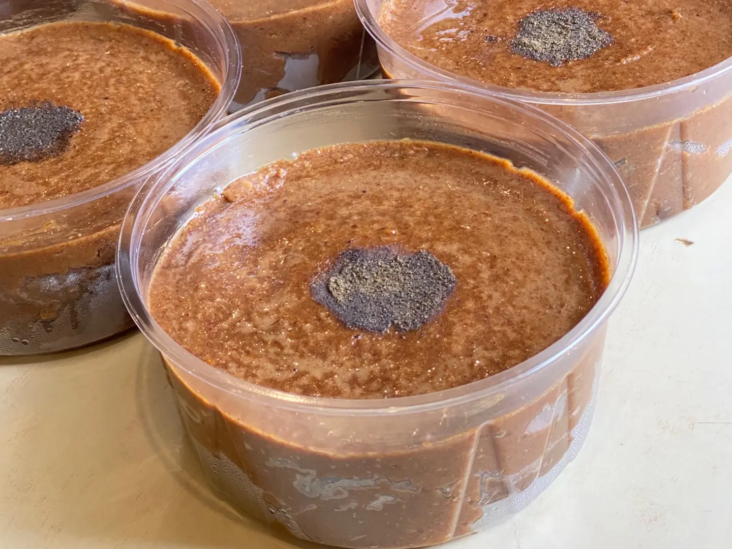 محلى ملكي واحد كيلو مفرزن