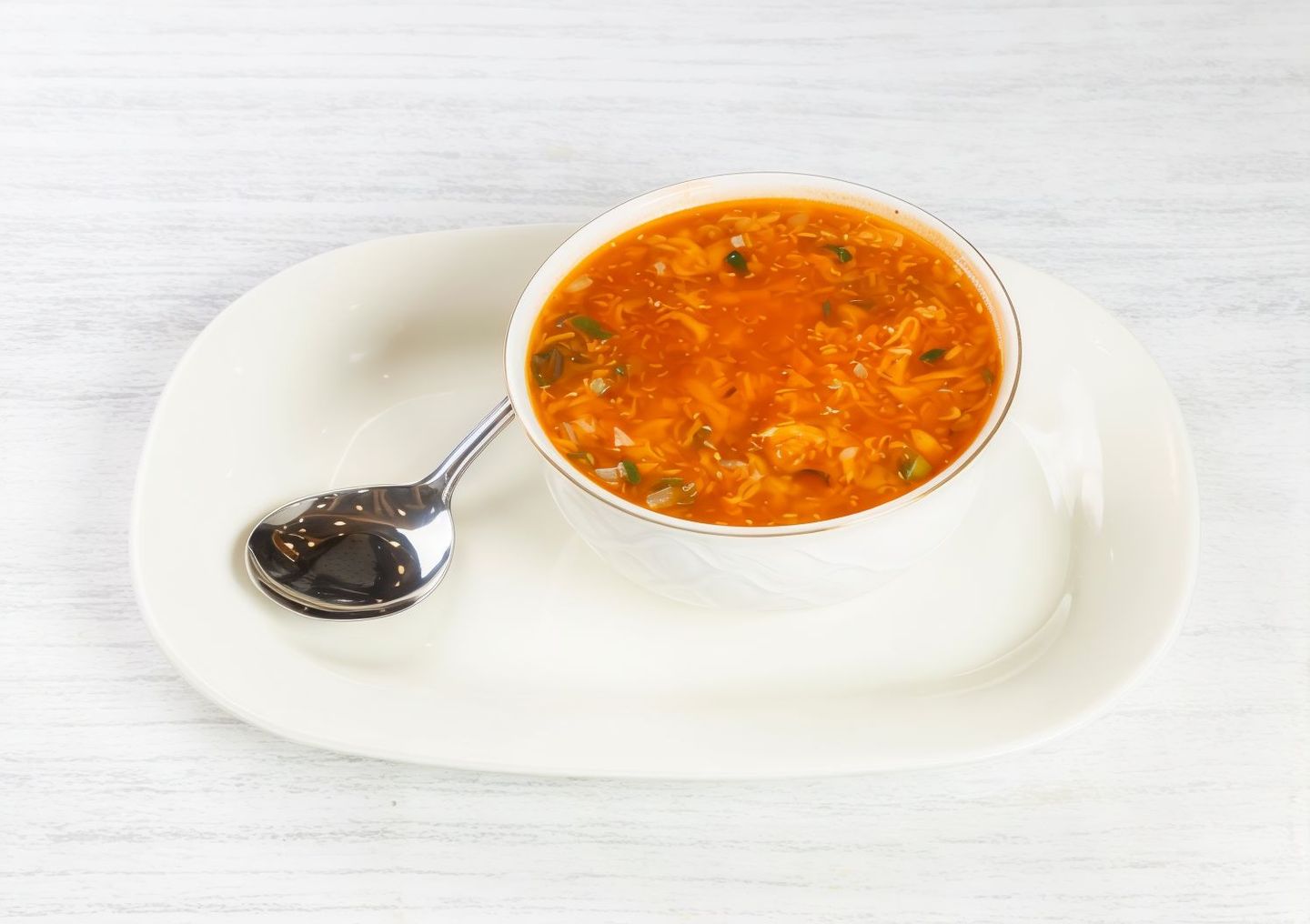 شوربة ساخنة وحامضة
