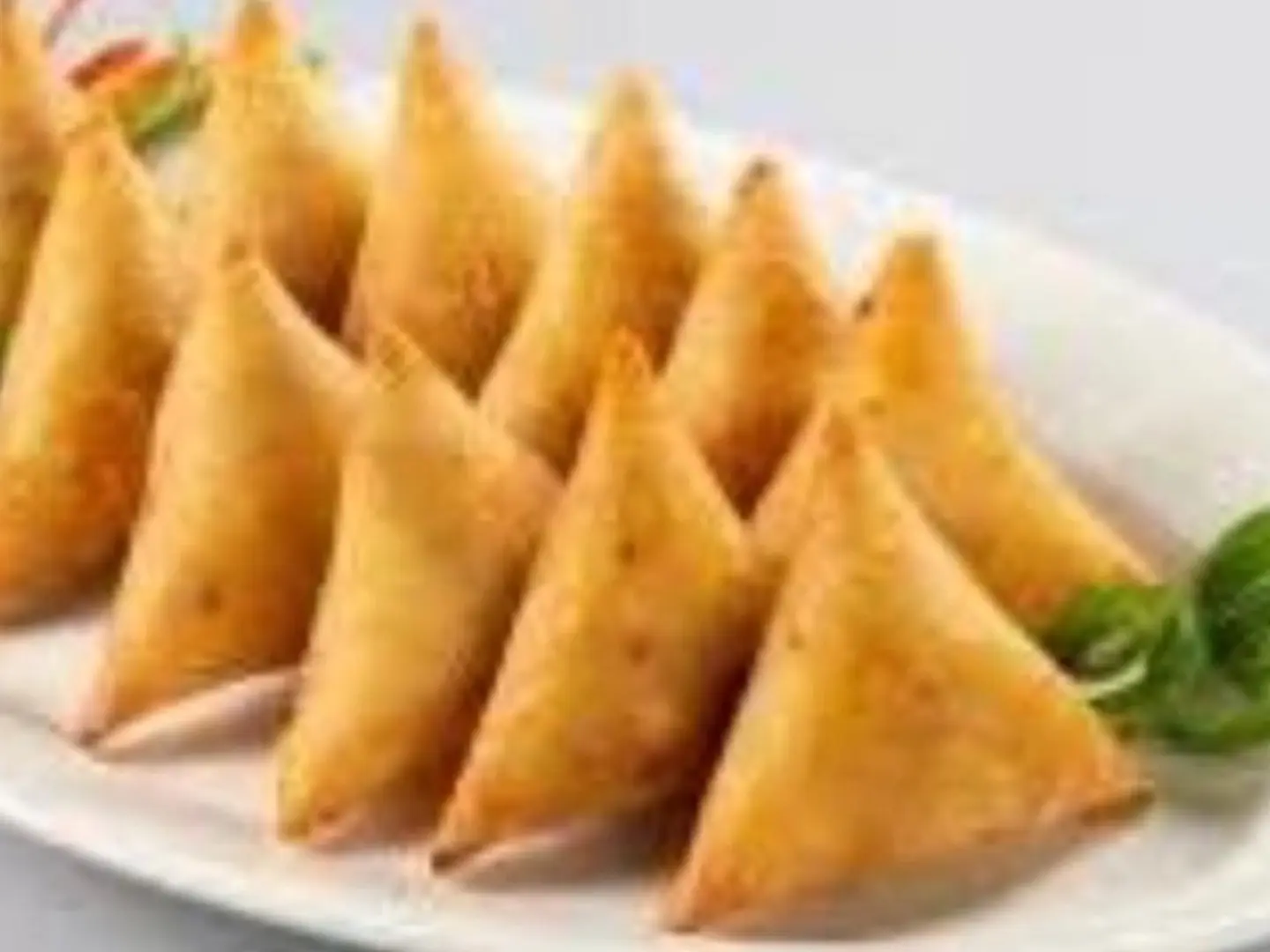 سمبوسة جبن وسط