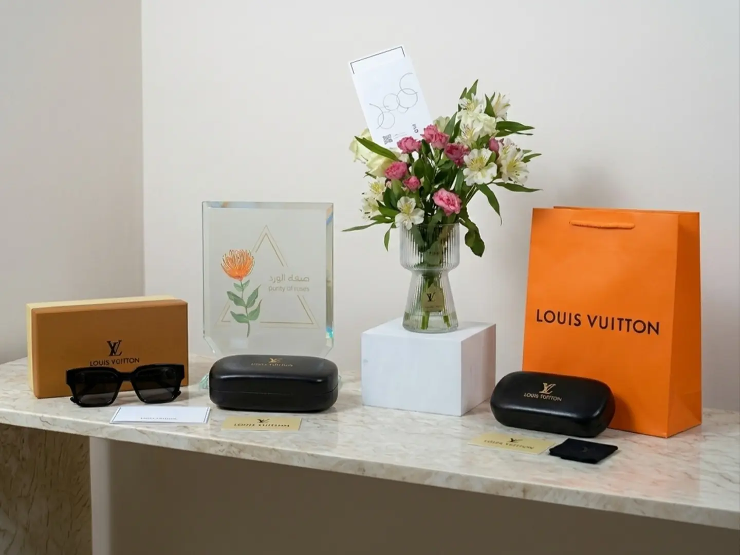 نظارة نسائي ماستر مع فازة ورد رقم 6