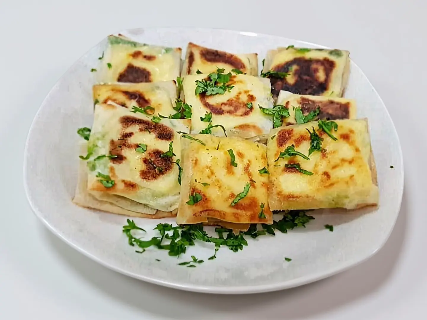 مطبق تونة مع جبن