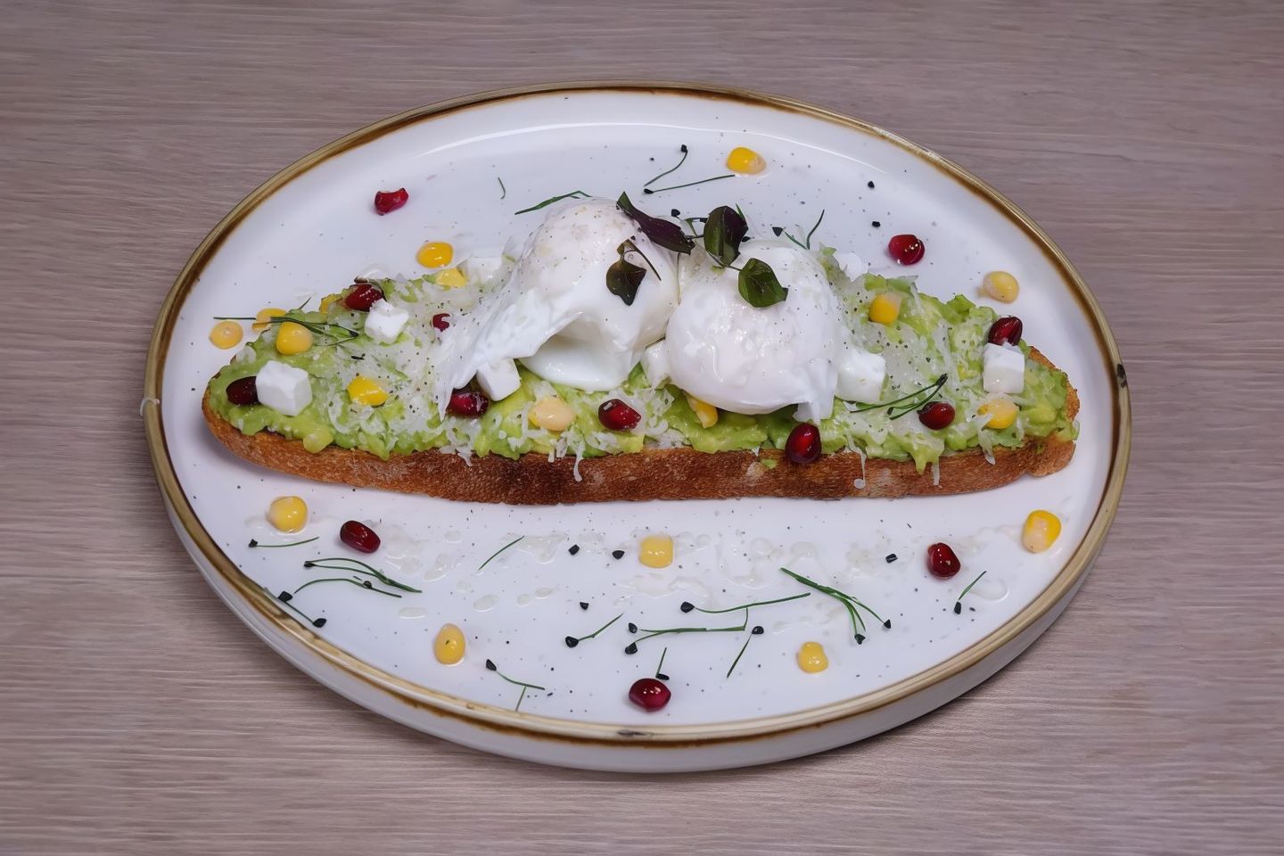 Avocado Toast With Egg