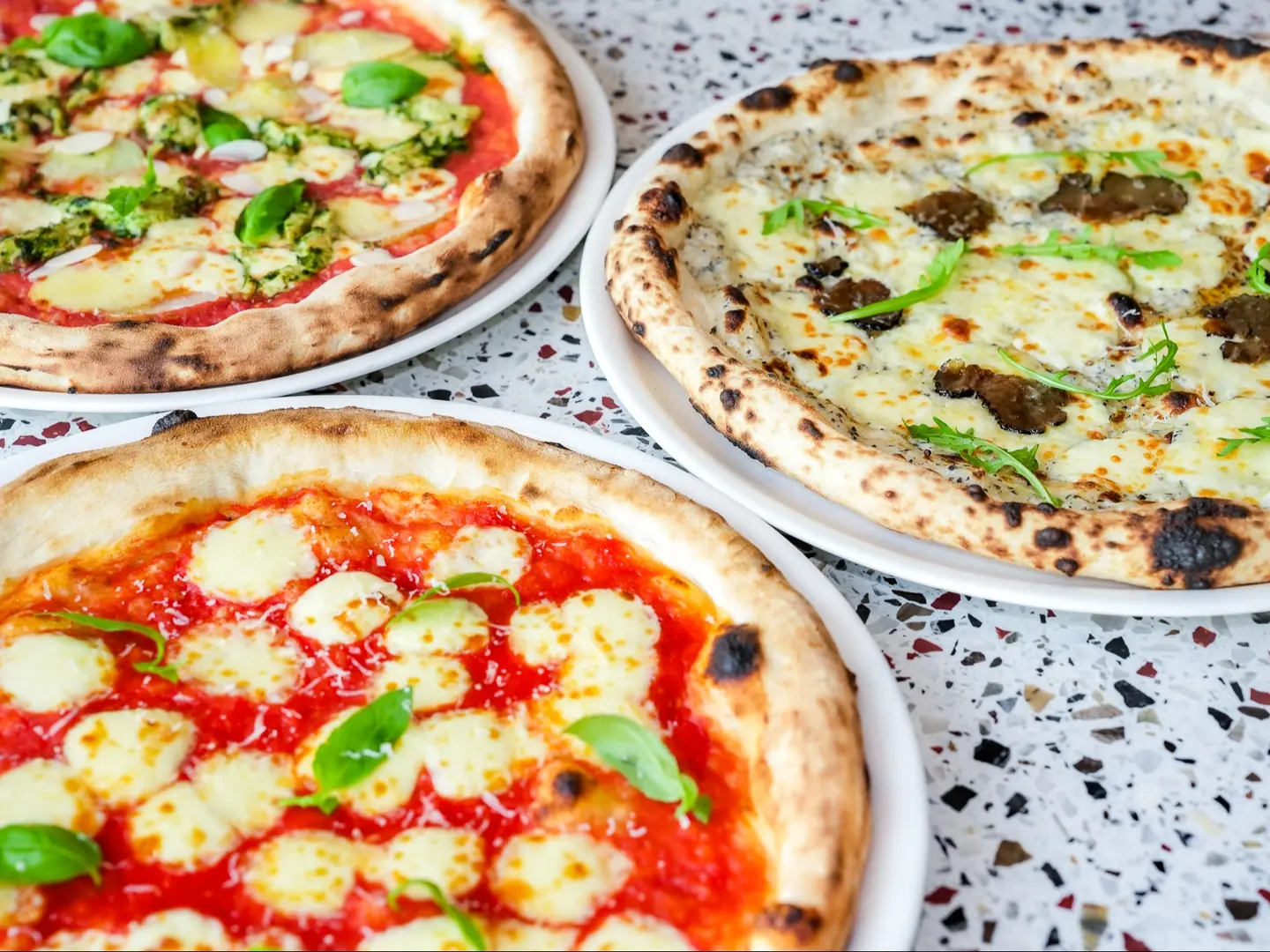 بيتزا تريولجي