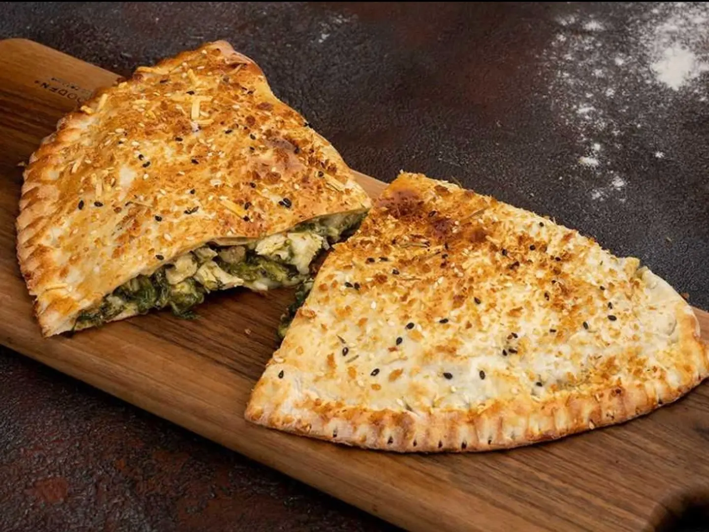 فطيرة سبشل دجاج