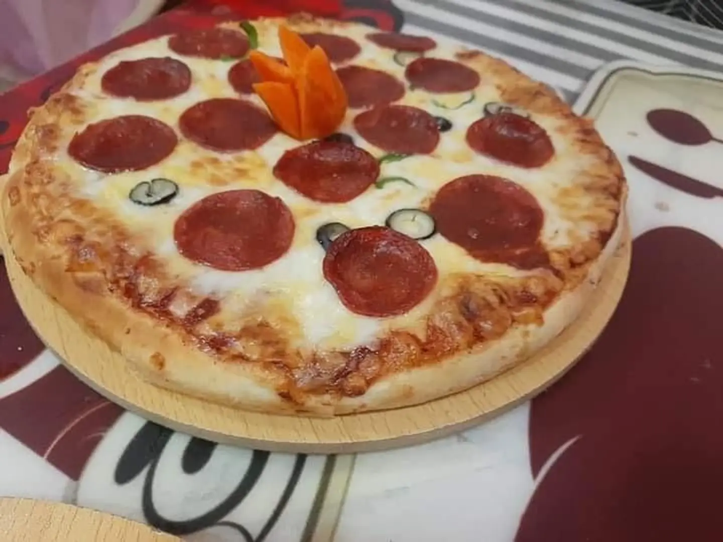 بيتزا ببروني صغير