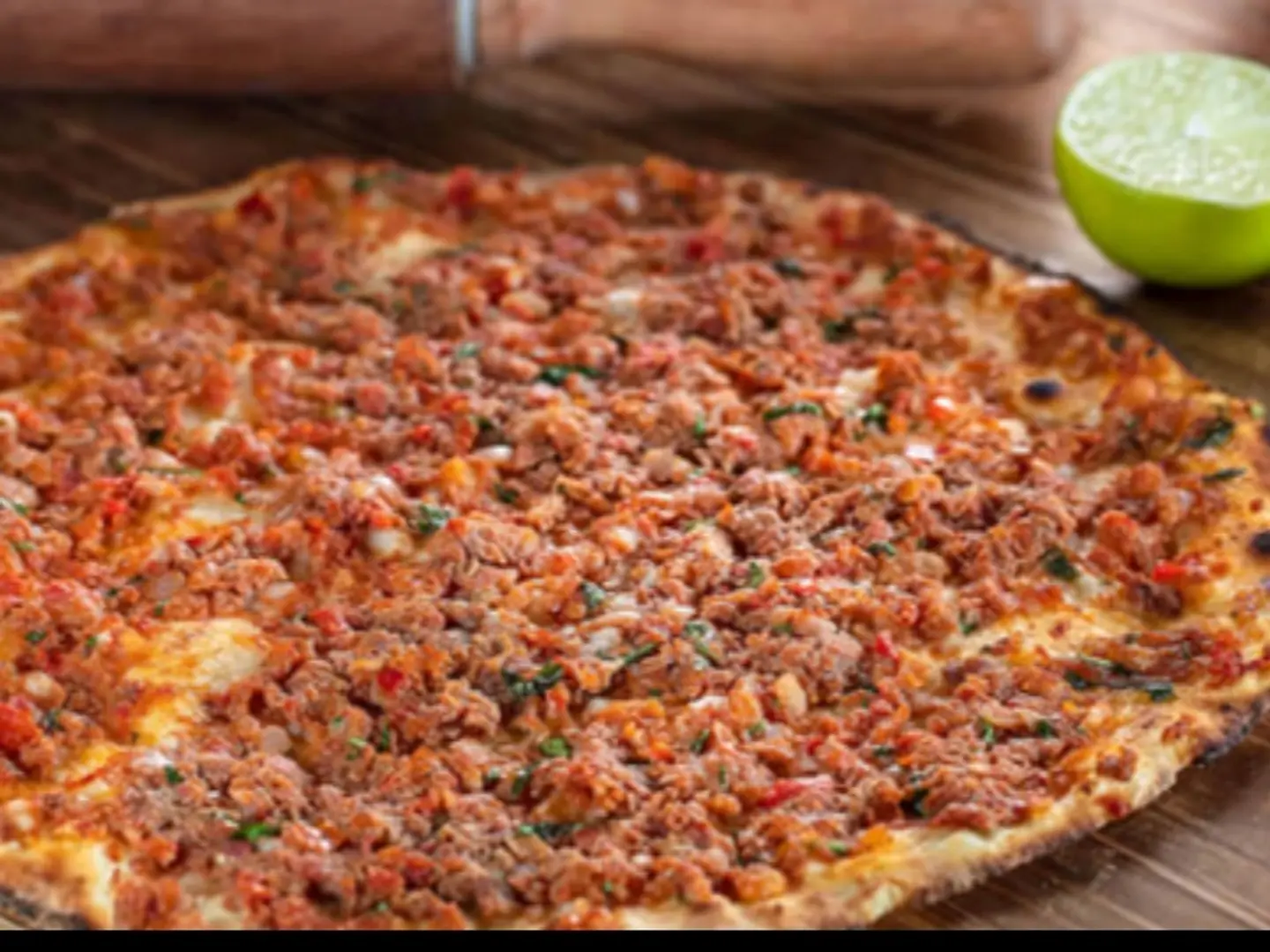 لحم بالعجين