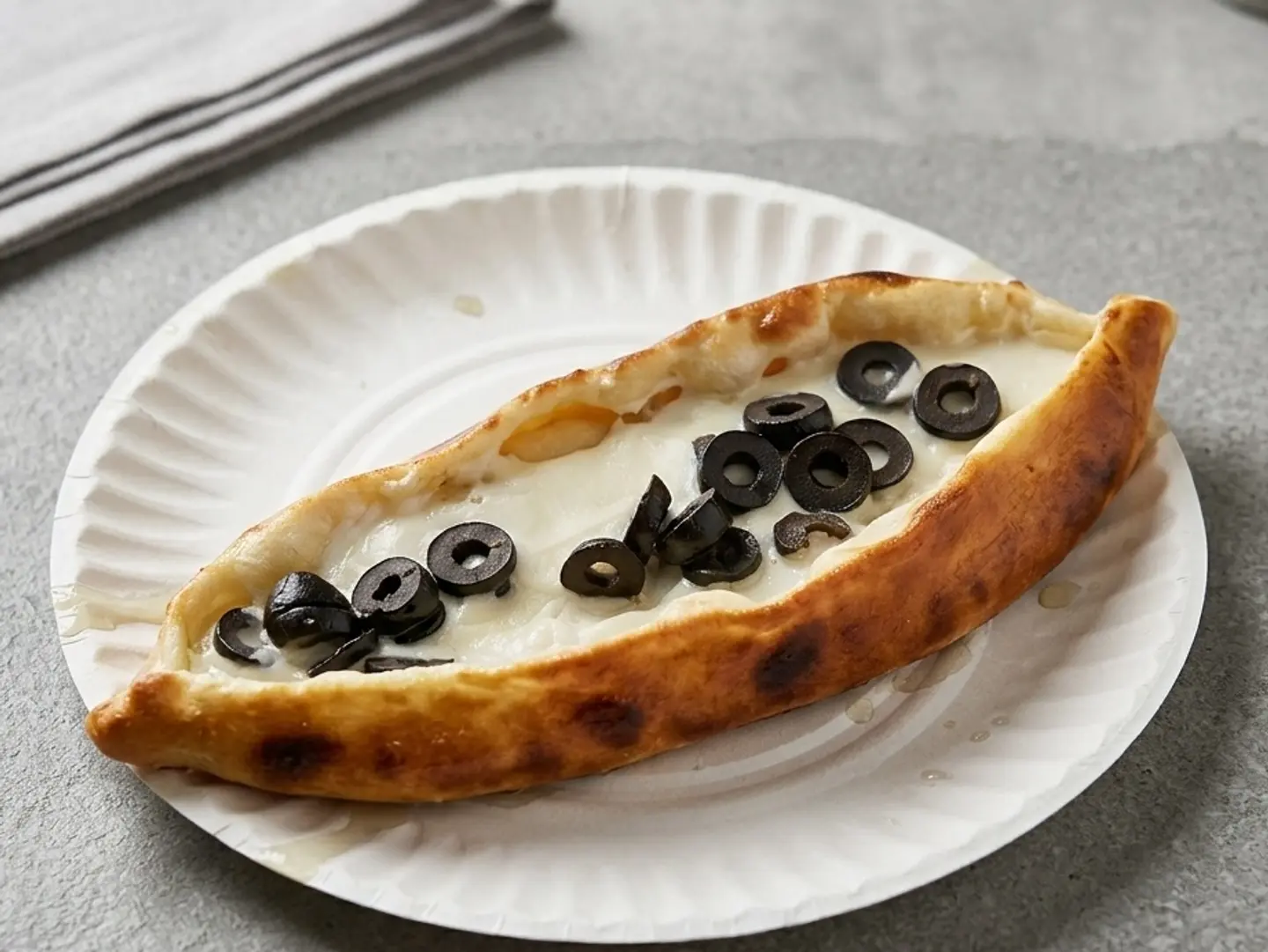 فطيرة لبنة بالزيتون
